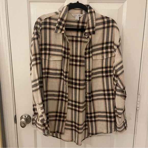 NWOT Old Navy “The Boyfriend” Plaid Button Down Shirt - Picture 2 of 15